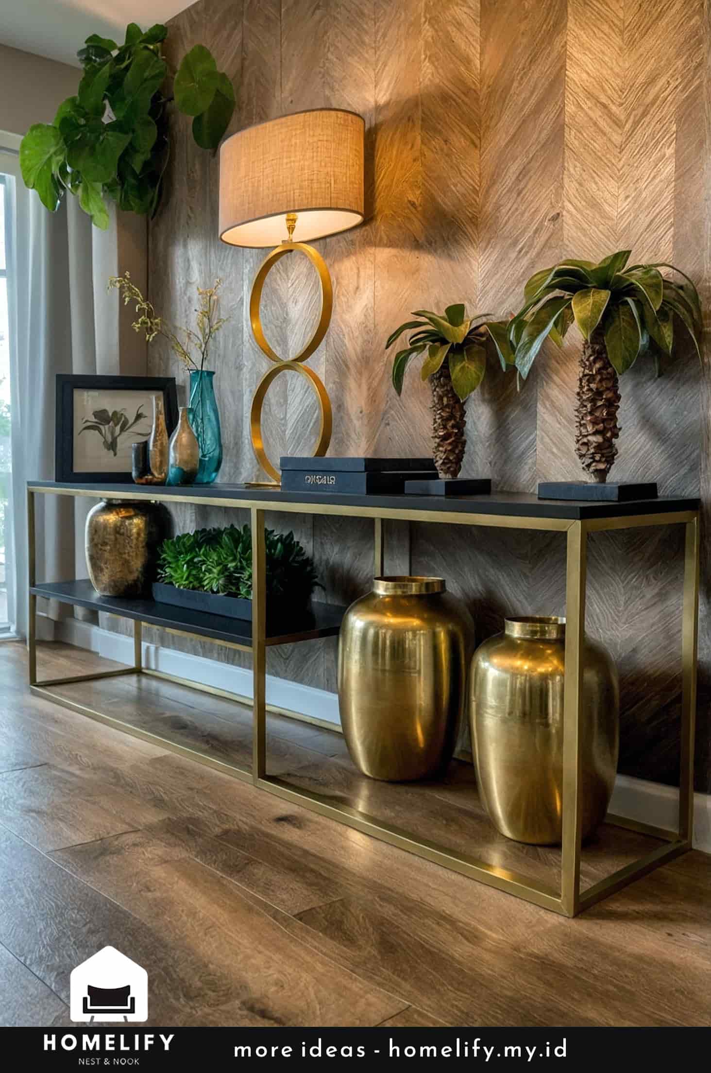 Chic and contemporary entryway with modern elegance