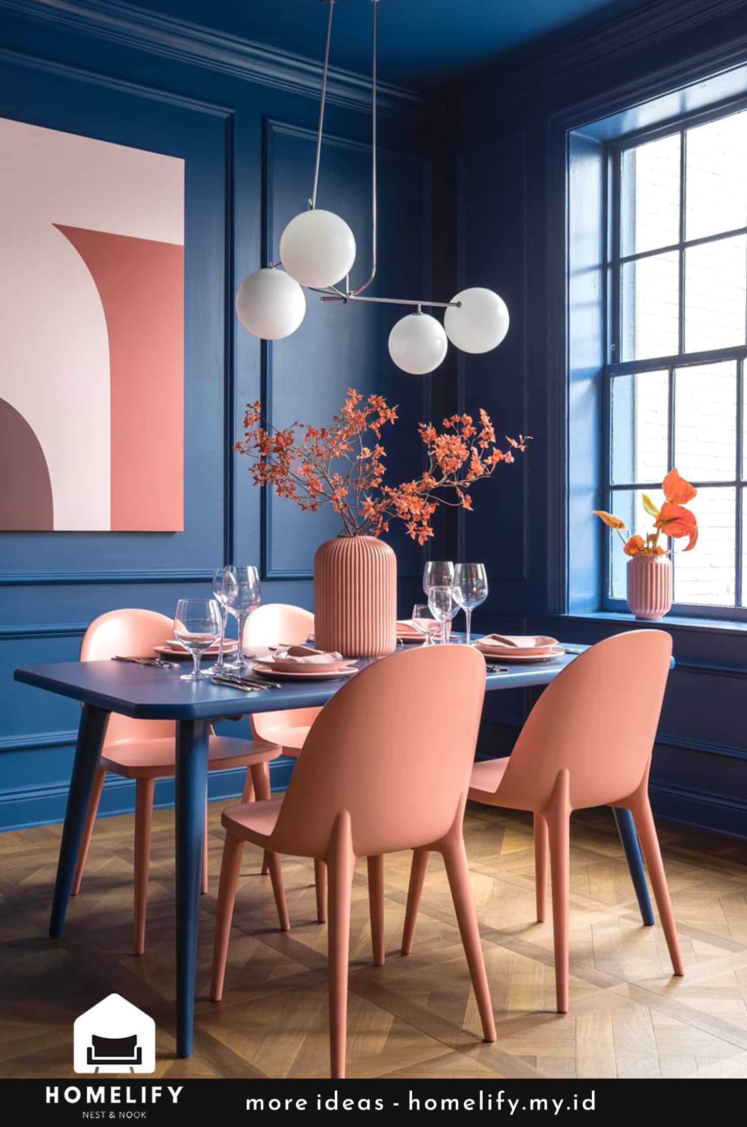 Sophisticated dining room with navy blue & coral accents