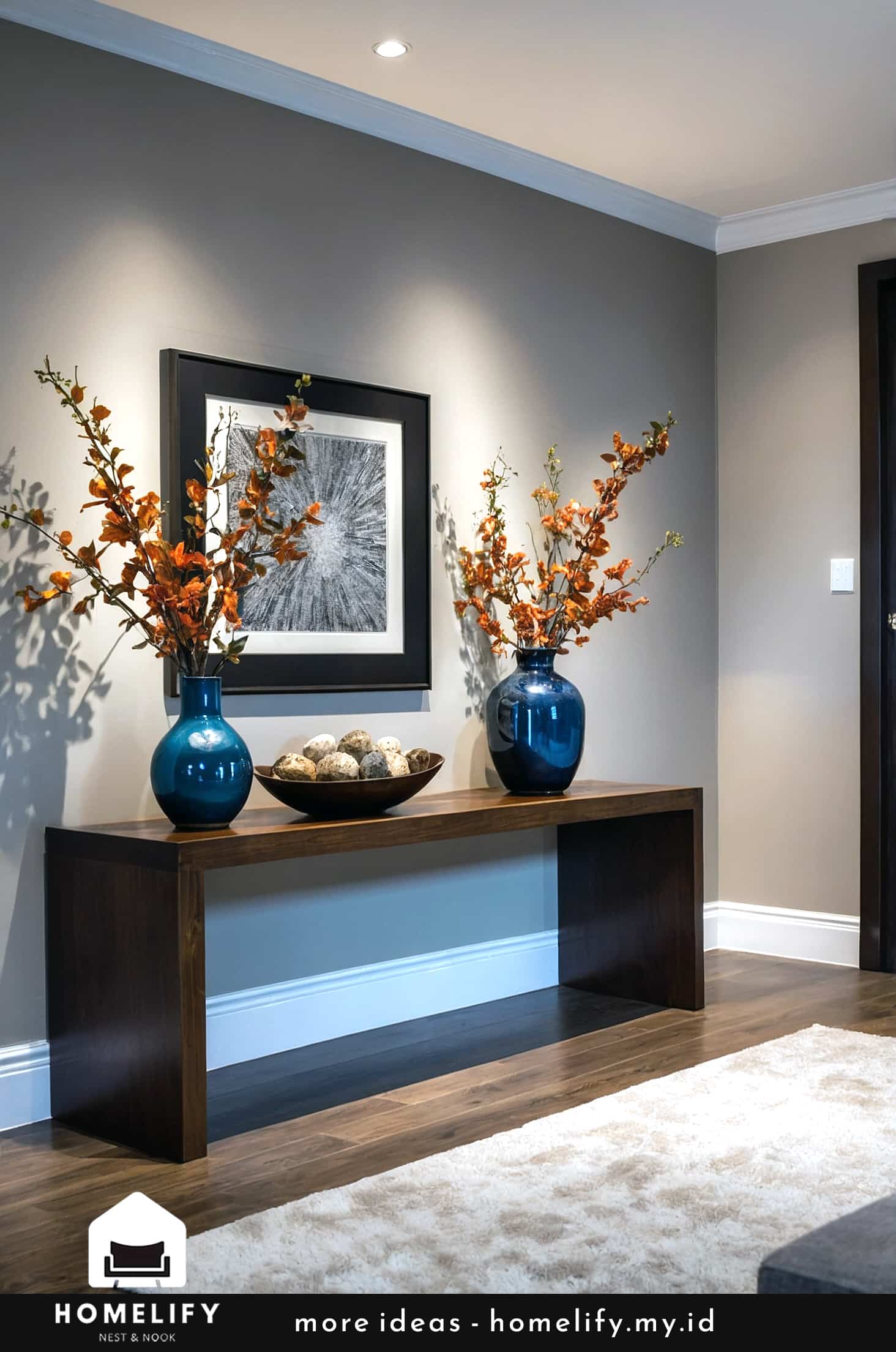 Elegant and Serene Entryway Design for a Sophisticated and Peaceful Home Entrance